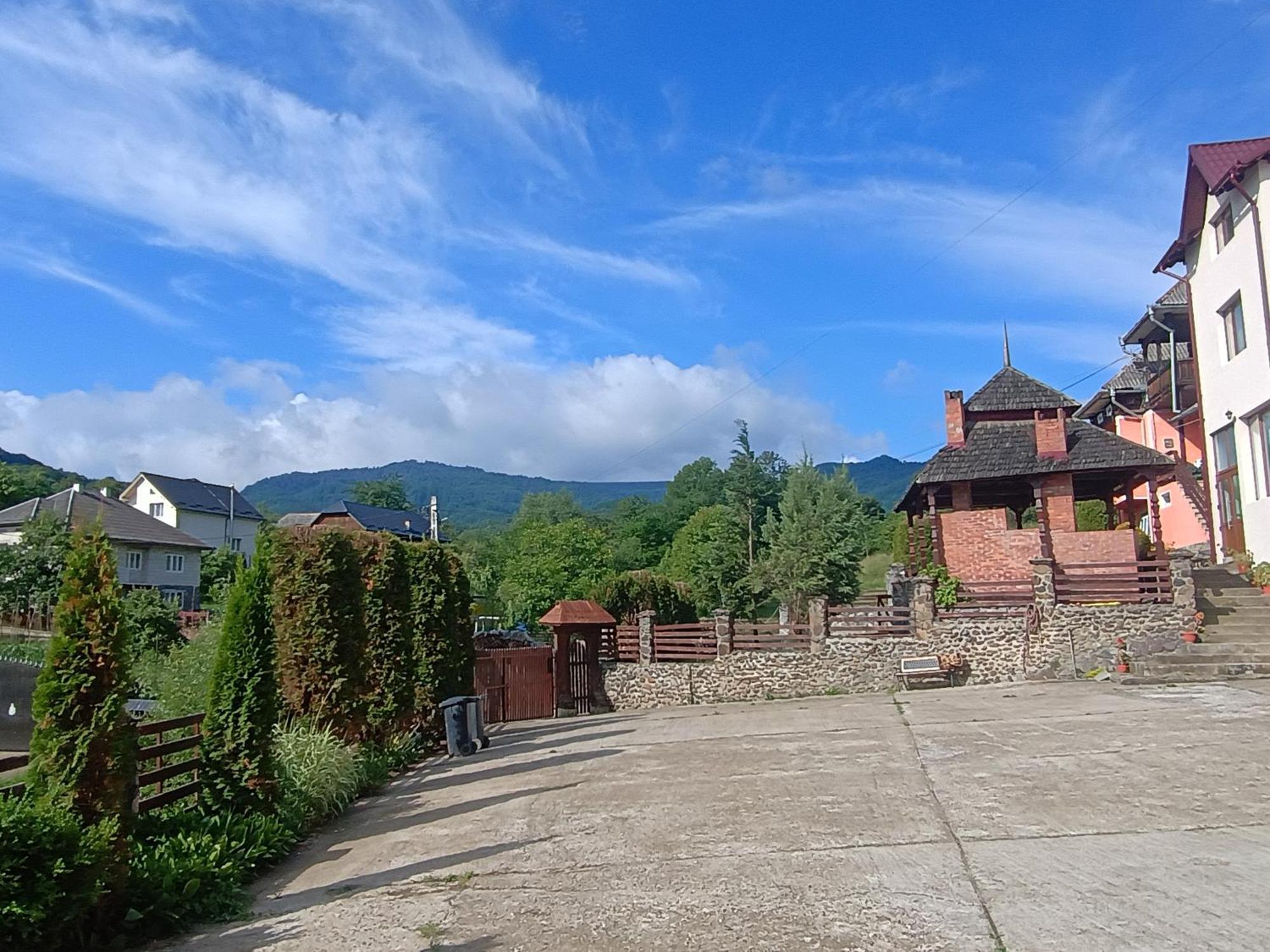 Pensiunea In Poiana Glod  Dış mekan fotoğraf