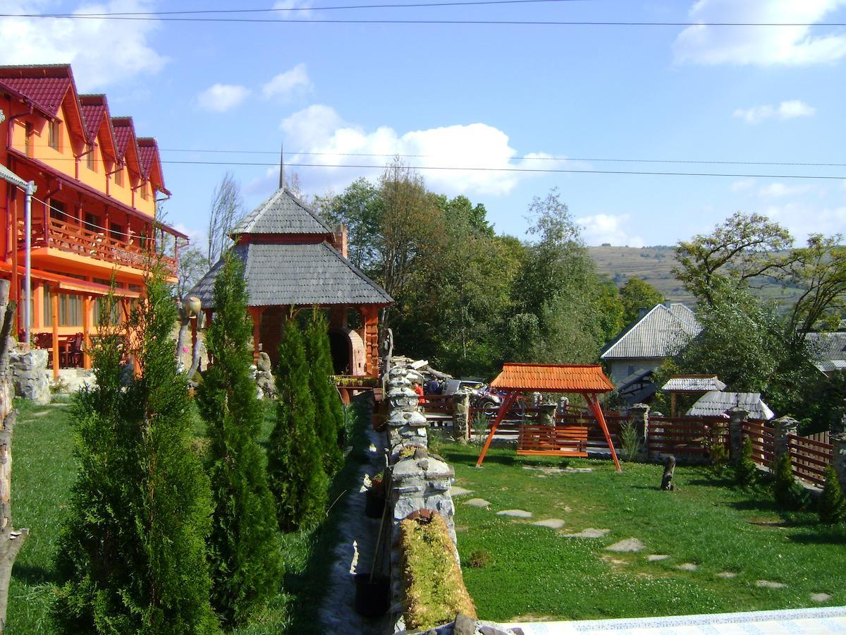 Pensiunea In Poiana Glod  Dış mekan fotoğraf
